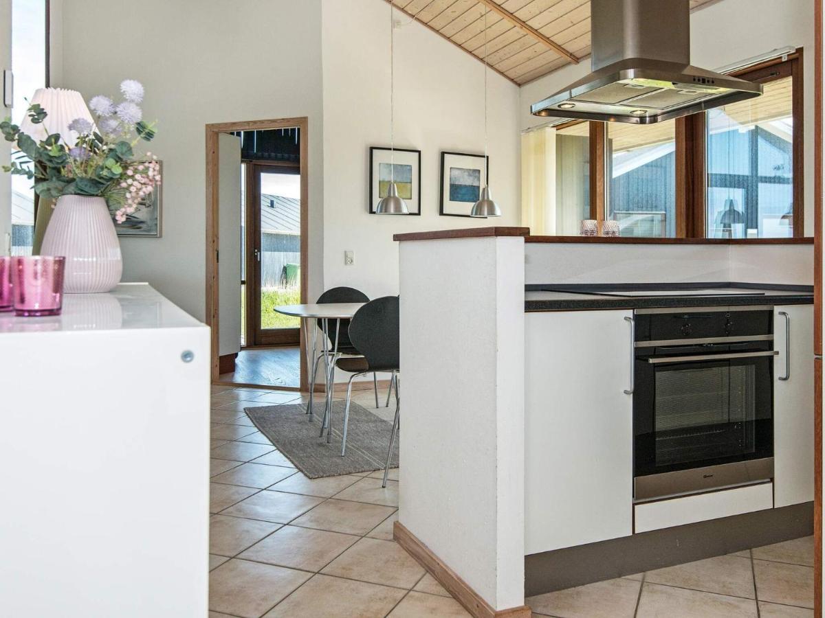 8 Person Holiday Home In Ulfborg Екстериор снимка