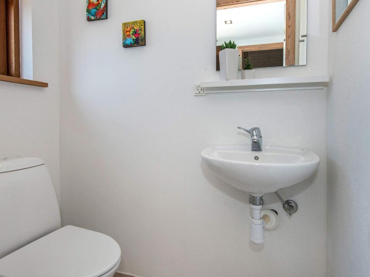 8 Person Holiday Home In Ulfborg Екстериор снимка